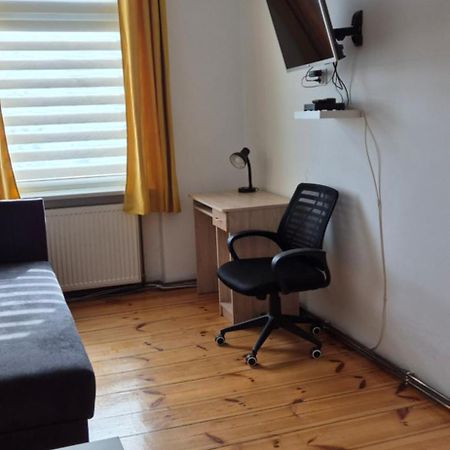 Hostel Tulip - Pokoj Jednoosobowy Nr 3 Ze Wspolna Lazienka I Kuchnia شتشيتسين المظهر الخارجي الصورة
