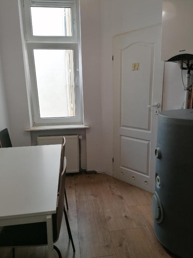 Hostel Tulip - Pokoj Jednoosobowy Nr 3 Ze Wspolna Lazienka I Kuchnia شتشيتسين المظهر الخارجي الصورة