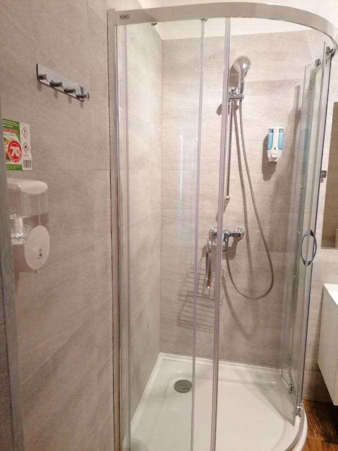 Hostel Tulip - Pokoj Jednoosobowy Nr 3 Ze Wspolna Lazienka I Kuchnia شتشيتسين المظهر الخارجي الصورة