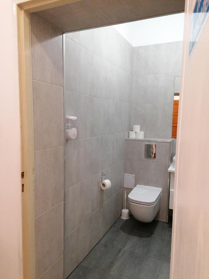 Hostel Tulip - Pokoj Jednoosobowy Nr 3 Ze Wspolna Lazienka I Kuchnia شتشيتسين المظهر الخارجي الصورة